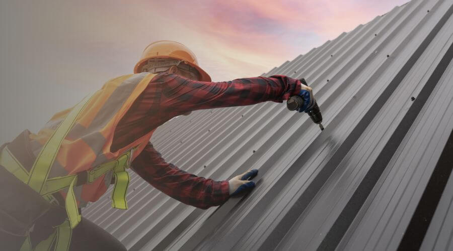 Professional gutter cleaning in Jenner, CA